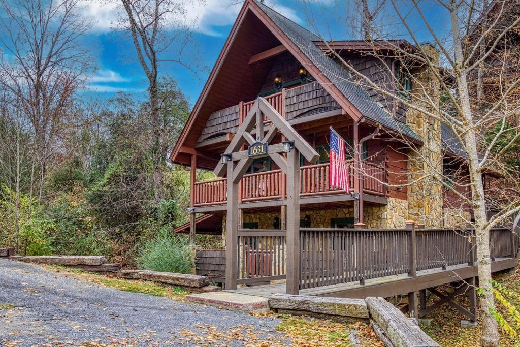 Bridgewood Cabin, Hot Tub, 1089 Of Free Attraction Tickets For Each Paid Day, Dollywood And More! Pigeon Forge Dış mekan fotoğraf
