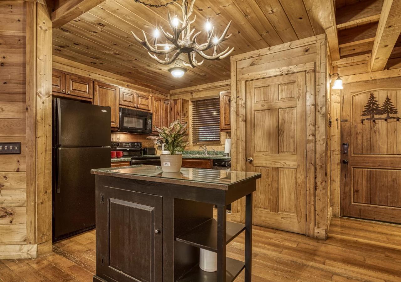 Bridgewood Cabin, Hot Tub, 1089 Of Free Attraction Tickets For Each Paid Day, Dollywood And More! Pigeon Forge Dış mekan fotoğraf